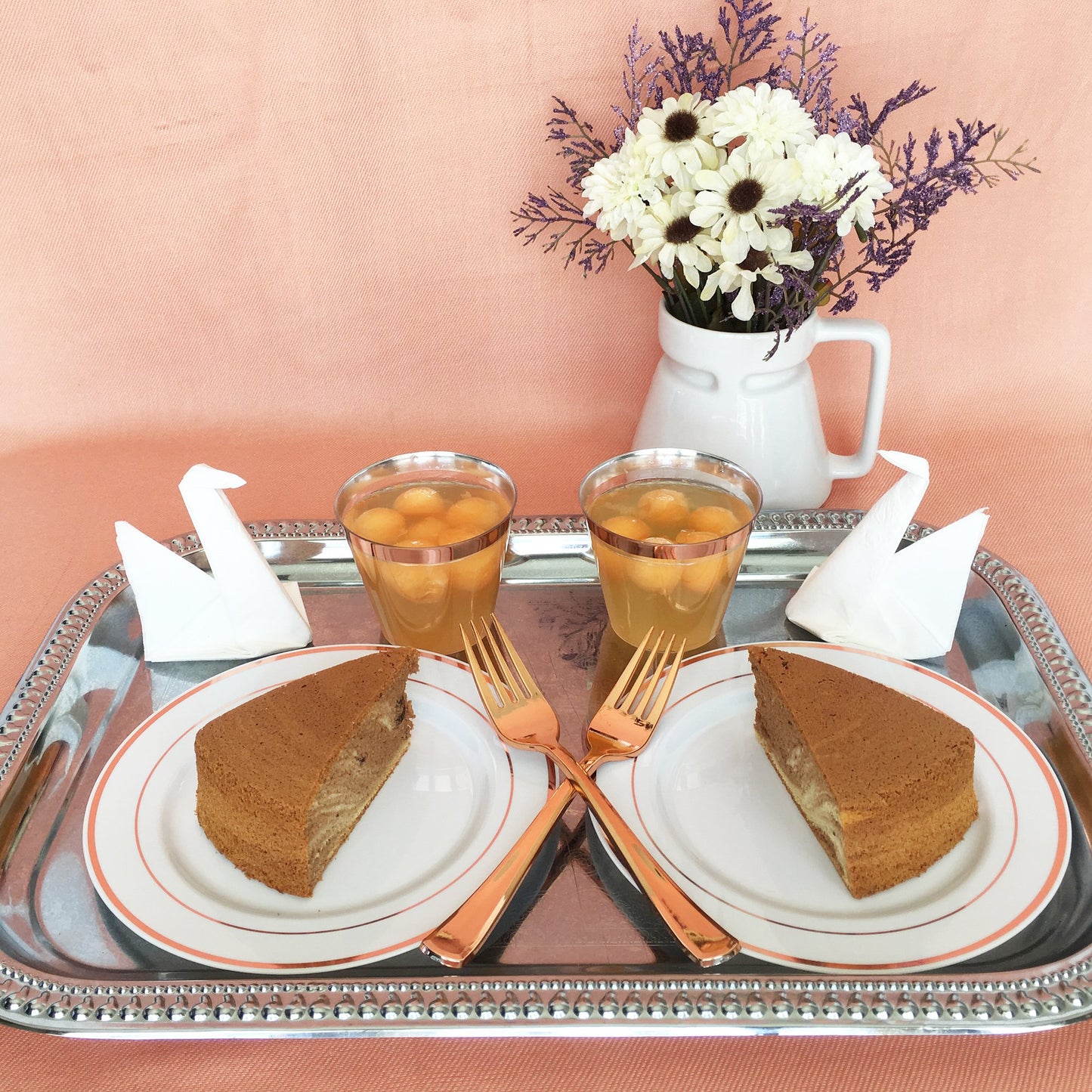 JL Prime 125 Piece Rose Gold Plastic Plates & Cutlery Set, Heavy Duty Disposable Plastic Plates with Rose Gold Rim & Silverware, 25 Dinner Plates, 25 Salad Plates, 25 Forks, 25 Knives, 25 Spoons