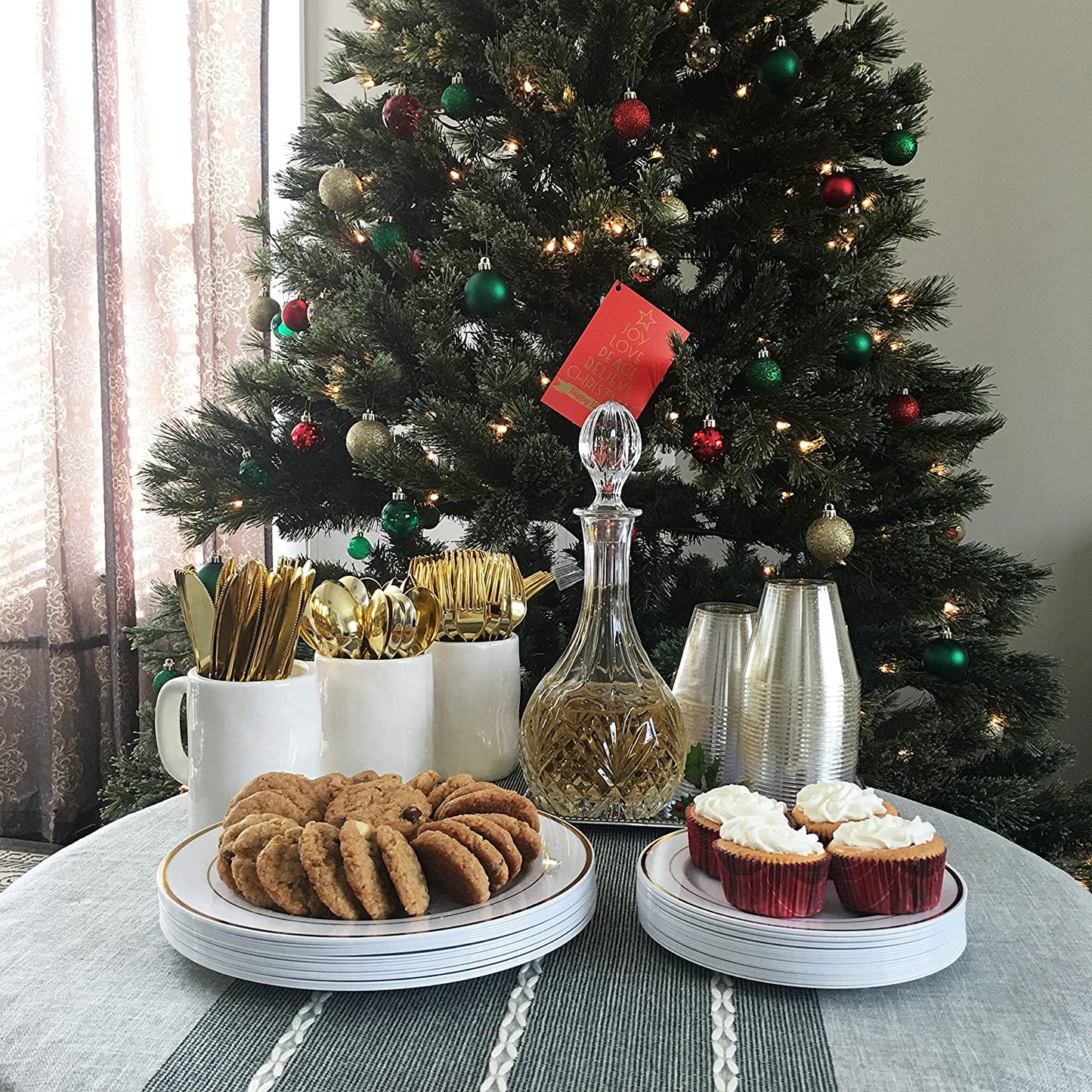 JL Prime 100 Gold Glitter Plastic Cups, 9 Oz Heavy Duty Reusable Disposable Gold Glitter Clear Plastic Cups, Old Fashioned Tumblers, Hard Plastic Drinking Cups for Party and Wedding