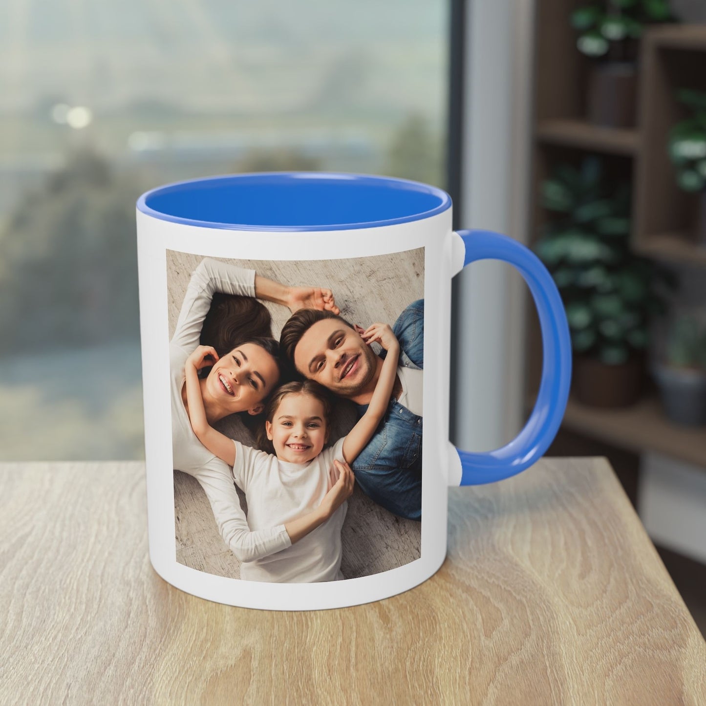 Personalisierte Tasse, weiß/Cambridge-Blau, 325 ml, Geschenkidee mit Foto, Text oder Logo, quadratisches Design