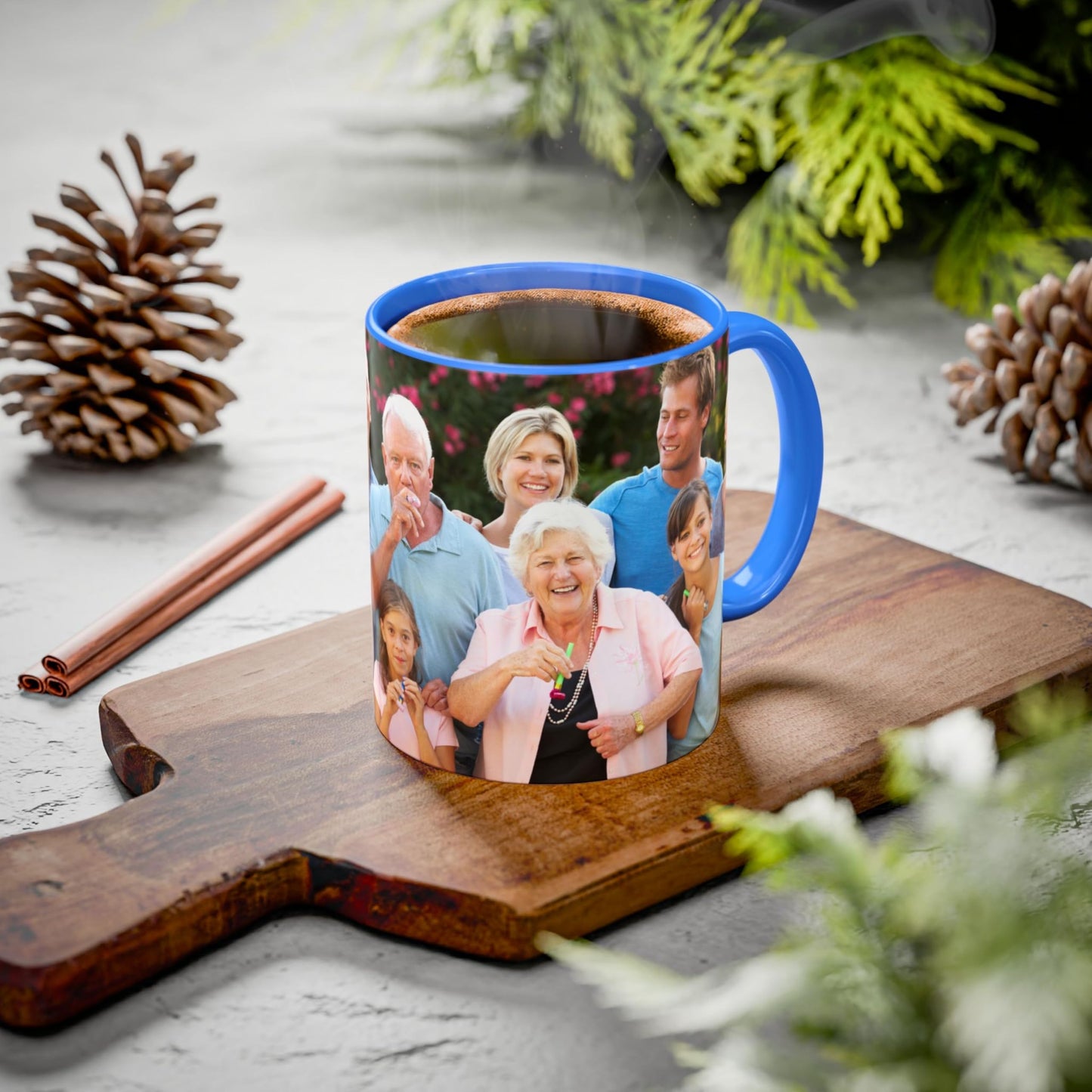 Tasse personnalisée, 325 ml, en céramique blanche/bleu Cambridge avec motif enveloppant, cadeau personnalisé avec photo, texte ou logo