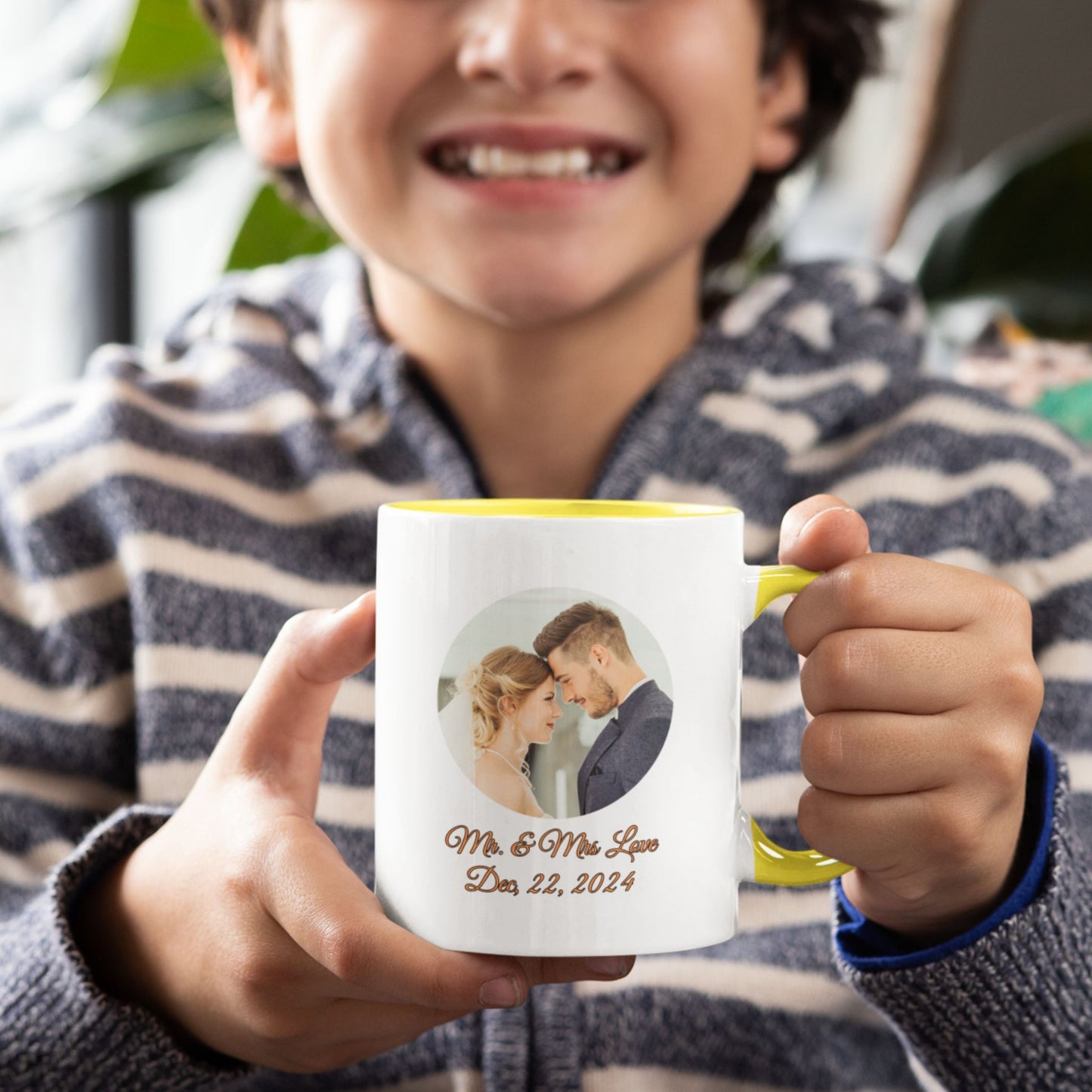 Personalisierte Tasse, weiß/gelb, 325 ml, mit Foto, Text oder Logo, Kreisdesign