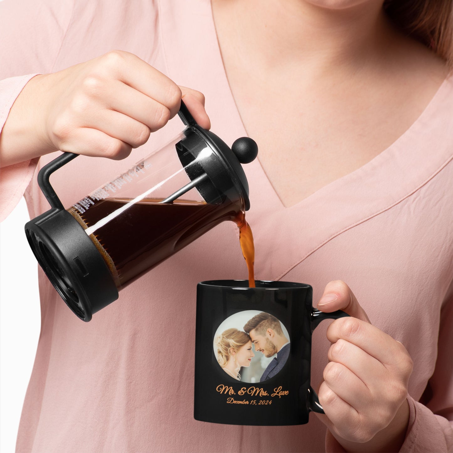 Personalisierte Tasse, komplett schwarz, 325 ml, Geschenkidee mit Foto, Text oder Logo, Kreisdesign