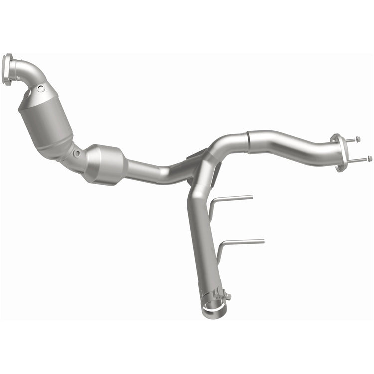 MagnaFlow Exhaust Products 280758 Magnaflow 48 State Converter  - Catalytic Converter; OEM Grade; Stainless Steel Case; Single Bolt-On Inlet; Single Bolt-On Outlet; 40-1/2 Inch Overall Length; With Band Clamp/ Hanger/ Two Bolts/ Four Nuts