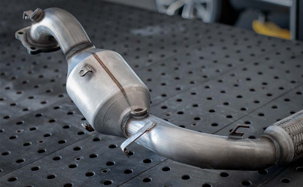 MagnaFlow Exhaust Products 49295 Magnaflow 48 State Converter  - Catalytic Converter; Direct Fit OEM Grade OBDII; Stainless Steel; Manifold With Converter; With Gaskets/ Bolts; Not For Sale Or Use In The State Of California