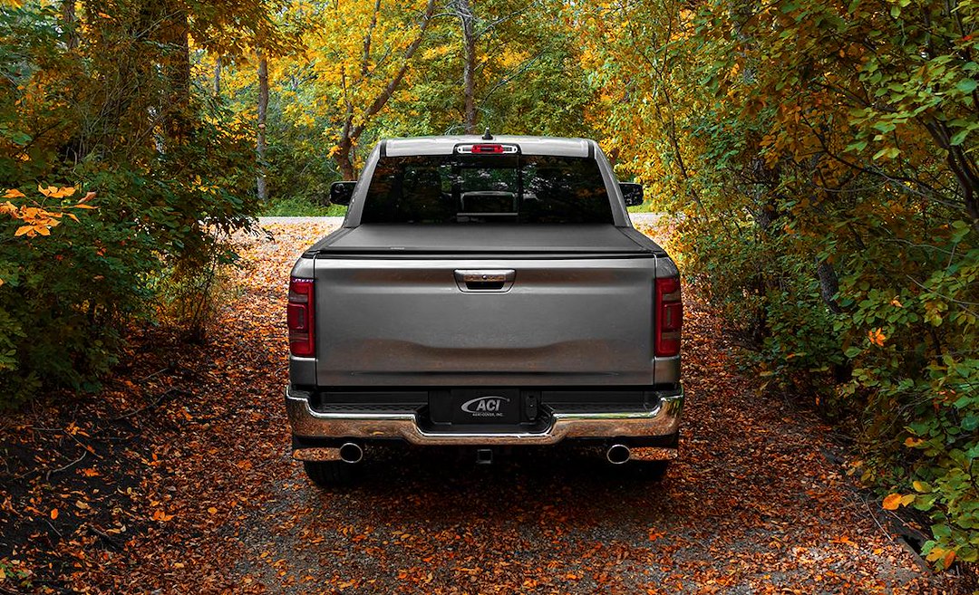ACI 45349 ACCESS Covers  - Tonneau Cover; Lorado®; Soft Roll-Up Hook And Loop; Low Profile; Black; Vinyl; Lockable Using Tailgate Handle Lock; Not Compatible With Tool Box; With Nylon Straps And Clamps