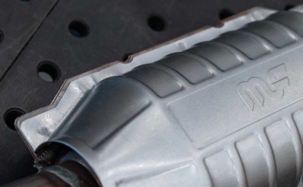 MagnaFlow Exhaust Products 54306 Magnaflow 48 State Converter  - Catalytic Converter; 5-1/8 Inch Diameter Stainless Steel Case; Single 2-1/2 Inch Slip Fit Inlet; Single 2-1/2 Inch Slip Fit Outlet; 9 Inch Body/ 13 Inch Overall Length